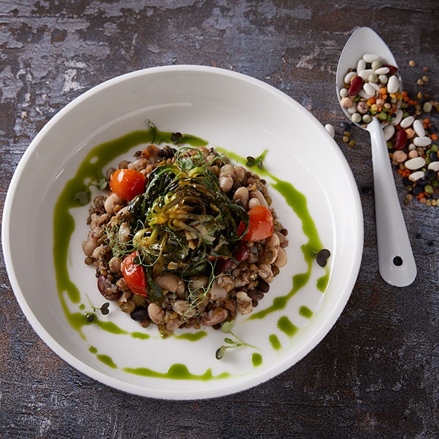 Κρητικά Παλικάρια με Σοτέ Σταμναγκάθι Αρωματισμένα με Εσπεριδοειδή Κρητικά Παλικάρια με Σοτέ Σταμναγκάθι Αρωματισμένα με Εσπεριδοειδή