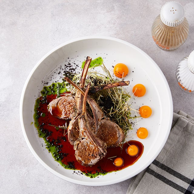 Παϊδάκια Αρνίσια Γαλλικής Κοπής σε Σάλτσα Βοτάνων