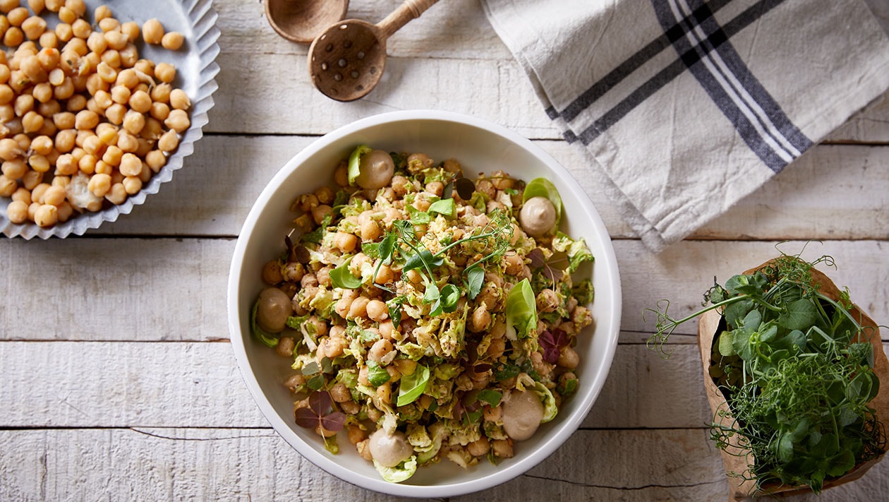 Σαλάτα με Ρεβίθια, Λαχανάκια Βρυξελλών & Vinaigrette Λεμονιού – - συνταγή