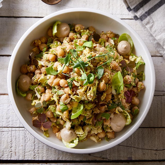 Σαλάτα με Ρεβίθια, Λαχανάκια Βρυξελλών & Vinaigrette Λεμονιού