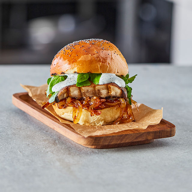 Burger με Ψητά Μανιτάρια & Dressing Τρούφας Burger με Ψητά Μανιτάρια & Dressing Τρούφας