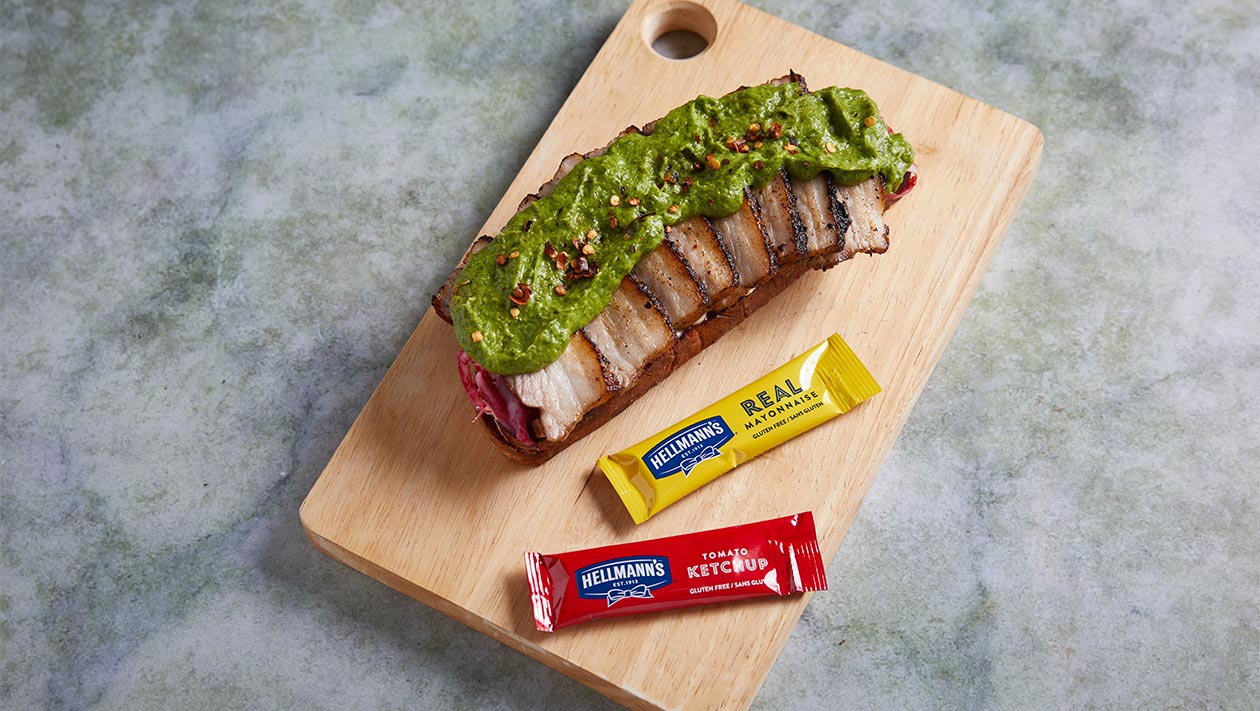 Open Sandwich με Χοιρινή Πανσέτα και Avocado Spread – - συνταγή