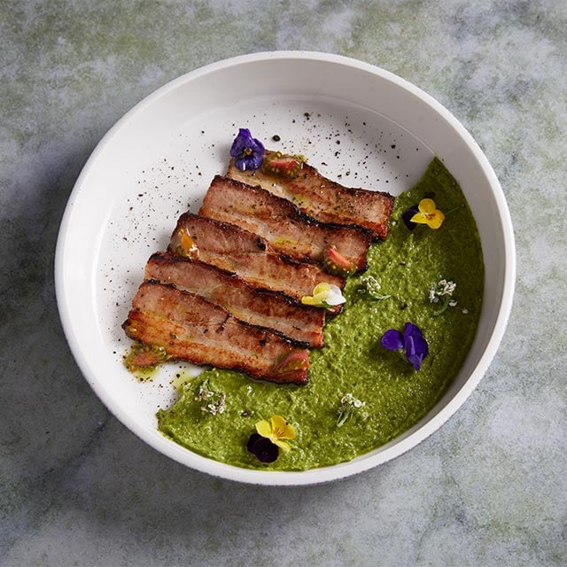 Αργοψημένη Χοιρινή Πανσέτα με Δροσερή Μαϊντανοσαλάτα Αργοψημένη Χοιρινή Πανσέτα με Δροσερή Μαϊντανοσαλάτα