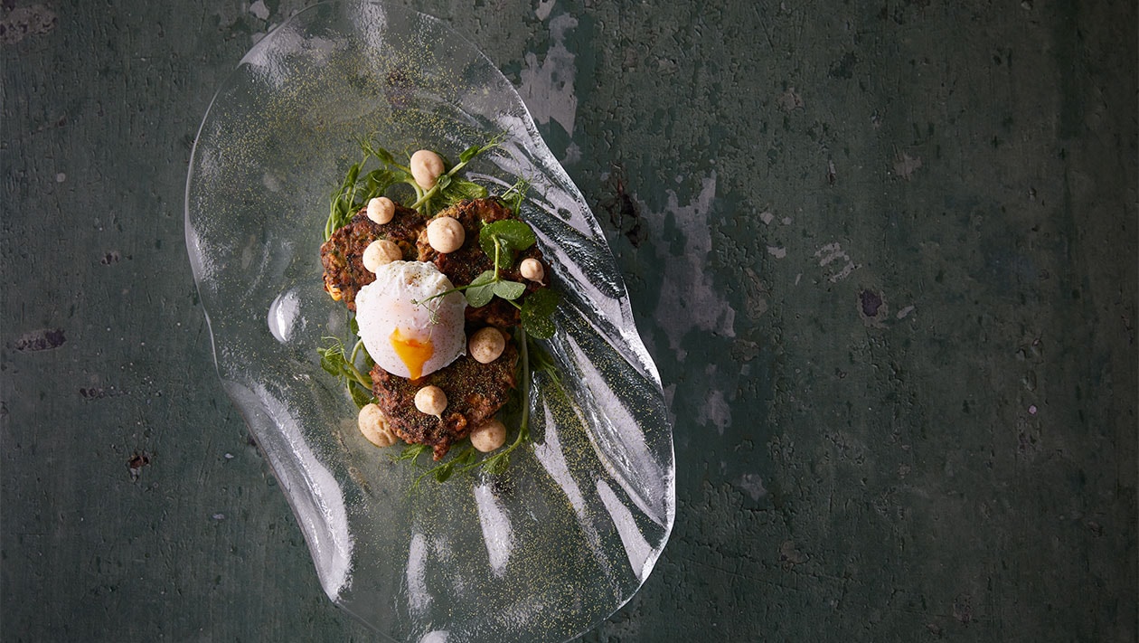Κολοκυθοκεφτέδες με Γλυκό Καλαμπόκι, Ποσέ Αυγό και Αρωματική Μαγιονέζα – - συνταγή