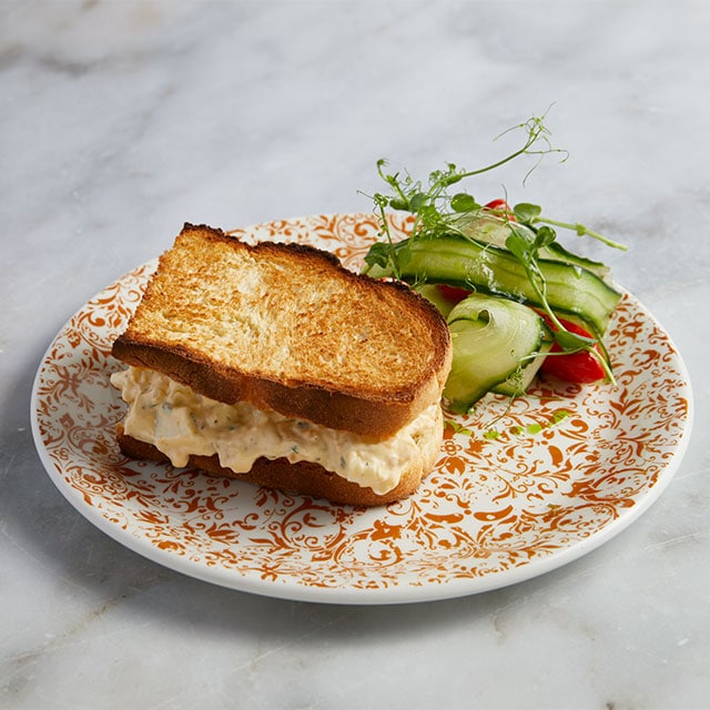 Sandwich με την Απόλυτη Αυγοσαλάτα Sandwich με την Απόλυτη Αυγοσαλάτα