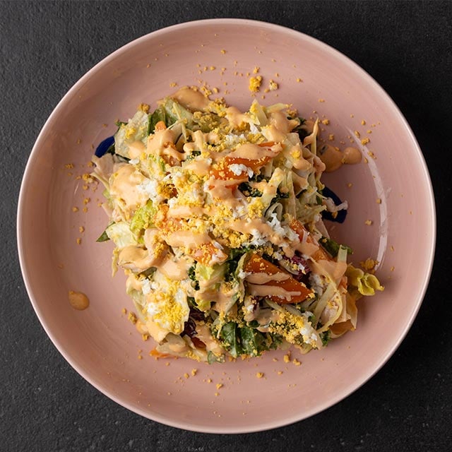 Κλασική Σαλάτα Κηπουρού, Αρωματισμένη με Dressing 1000 Νησιά