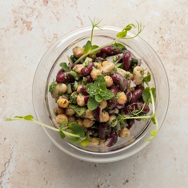 Σαλάτα με Όσπρια και Classic Dressing