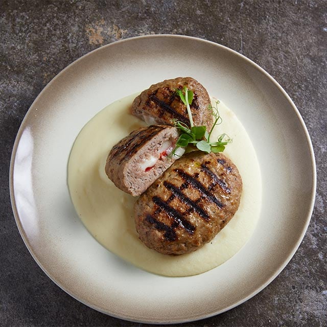 Μπιφτέκι Γεμιστό με Πουρέ Πατάτας Μπιφτέκι Γεμιστό με Πουρέ Πατάτας