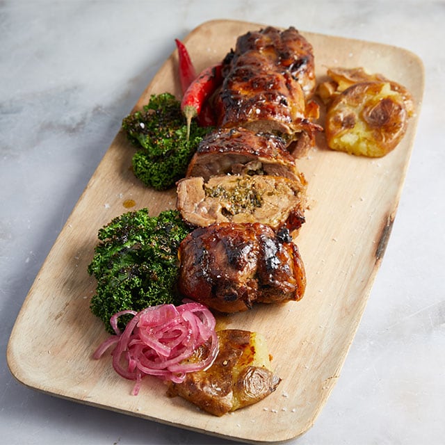 Αρνί Ρολό γεμιστό με Βότανα Αρνί Ρολό γεμιστό με Βότανα