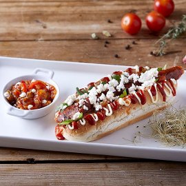 Hot Dog με Χωριάτικο Λουκάνικο Hot Dog με Χωριάτικο Λουκάνικο
