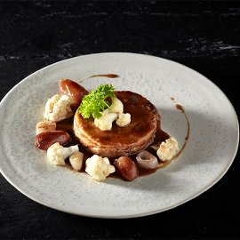 Αρνί με Spicy Teriyaki, Xουρμάδες και Kουνουπίδι Αρνί με Spicy Teriyaki, Xουρμάδες και Kουνουπίδι
