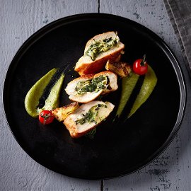 Γεμιστό κοτόπουλο με σπανάκι και αγγινάρες Γεμιστό κοτόπουλο με σπανάκι και αγγινάρες