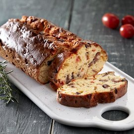 Κέικ με Ελιές, Τομάτα και Αρωματικό Δεντρολίβανο