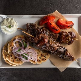 Κοντοσούβλι με Γλυκοκρέμμυδα και Σάλτσα Σόγιας Κοντοσούβλι με Γλυκοκρέμμυδα και Σάλτσα Σόγιας