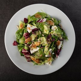 Σαλάτα με Πράσινα Σαλατικά, Μανούρι, Δυόσμο, Βινεγκρέτ Μπέικον, Knorr Πικάντικη Σάλτσα με Τσίλι και Ηλιόσπορους Σαλάτα με Πράσινα Σαλατικά, Μανούρι, Δυόσμο, Βινεγκρέτ Μπέικον, Knorr Πικάντικη Σάλτσα με Τσίλι και Ηλιόσπορους