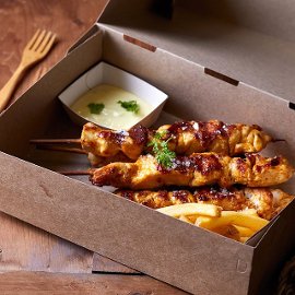 Σουβλάκι Κοτόπουλο Μαριναρισμένo με Μαγιονέζα & Caesar’s Dressing