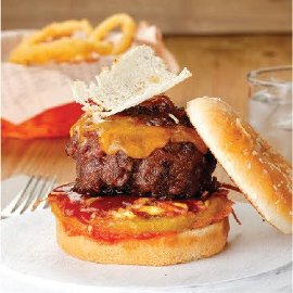 Burger Angus με παραδοσιακή σάλτσα BBQ με Hickory