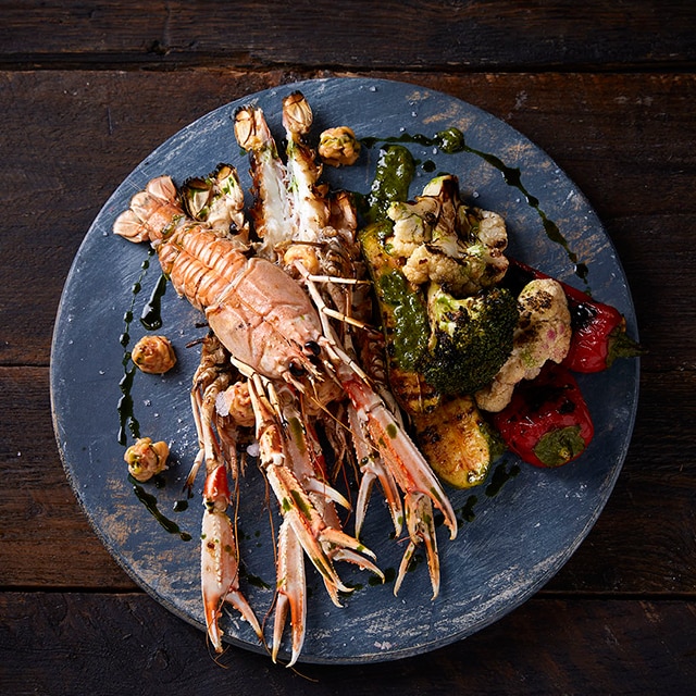 Καραβίδες Ψητές με Πικάντικο Βούτυρο από Chorizo