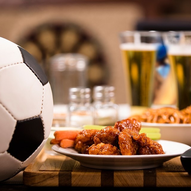  Ώρα να «σκοράρουμε» με τις street food γεύσεις του κόσμου! 