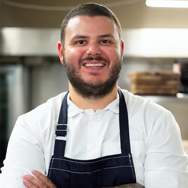 Γνώρισε τον Chef Άνταμ Κοντοβά