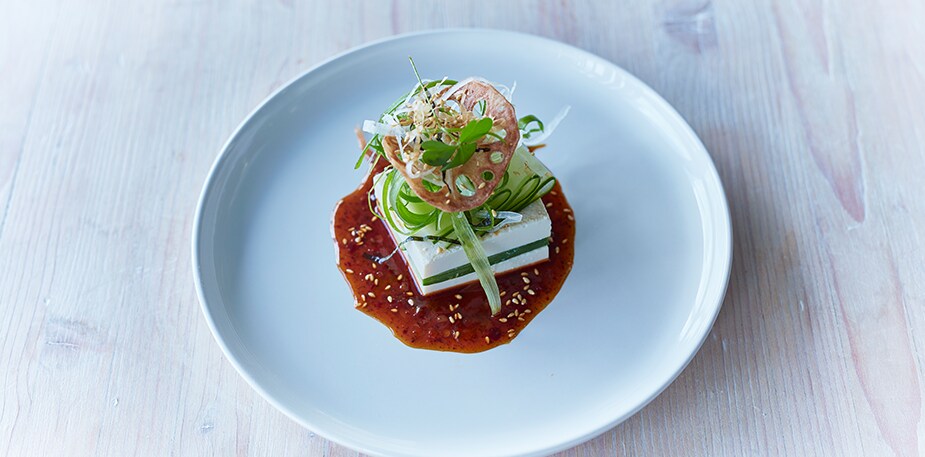 Υπέροχο tofu με  γλυκιά και πικάντικη σάλτσα σόγιας