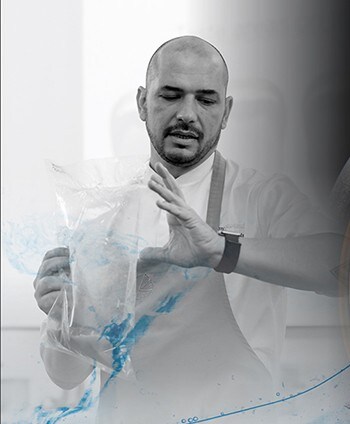  με τον Τεχνολόγο Τροφίμων - R&D Chef Δημήτρη Κονταράτο, ιδρυτή του Ερευνητικού Εργαστηρίου Giafka και Executive Chef στο Lindos Blu, Luxury Hotel & Suites.